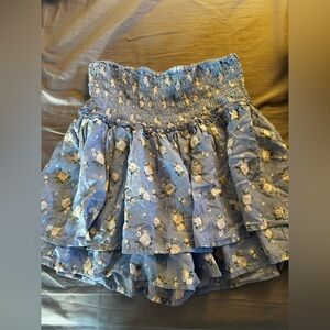 Hollister- Floral Blue Girls Skort
Size S